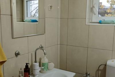 Casă cu 4 camere cu Canalizare în Lascăr Catargiu - 1