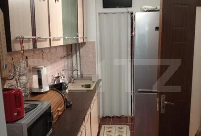 Apartament cu 3 camere, decomandate, etaj 1, bloc din cara - 3