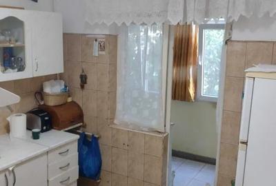 Apartament cu 3 camere decomandat, etaj 3/4, zona Cug - 5
