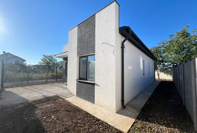 Casa individuala parter - 4 camere - 2 bai - 300 mp teren - 3