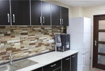 Apartament cu 3 camere decomandat în Independenței - 3