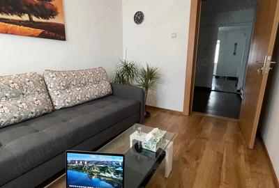 Inchiriez spatiu apartament parter, zona Orizont Bacau, acces separat din trotuar. - 3