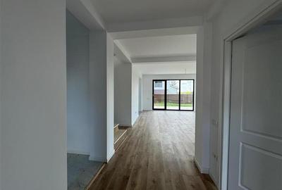 VILA IN CORBEANCA - OSTRATU // CURTE 364 MP // 5 CAMERE - 29