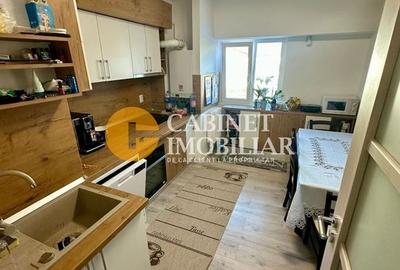 4 CAMERE RENOVAT - ETAJ 3 - BLOC DIN 1990 - ROND ZIMBRU - 10