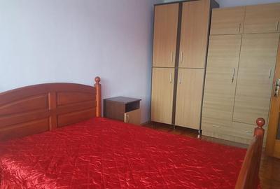 Apartament doua camere mobilat etaj 1 bucatarie mare Cornisa Scoala 10 - 16