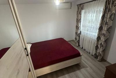 Casă cu 3 camere cu Canalizare în Central