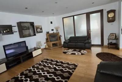 Casă cu 4 camere cu Teren 1765 Mp în Tașca - 2