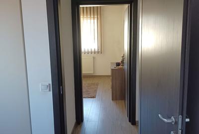 Apartament cu 3 camere decomandat în Central - 2