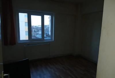 Apartament cu 2 camere decomandat în Noua - 4