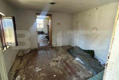 Casa cu parau in spatele curtii in Prejmer, ideala pentru investitie - 7