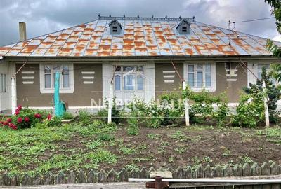 Casa la tara si teren intravilan, in sat Carja, jud Vaslui