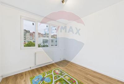Apartament cu 4 camere de vanzare - Rahova - 11