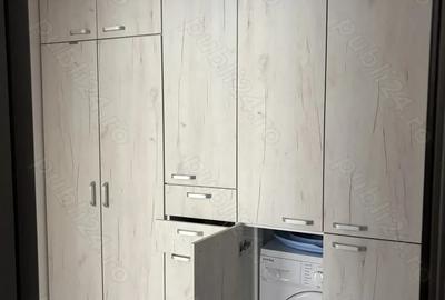 Inchiriez apartament 3 camere - central - 2