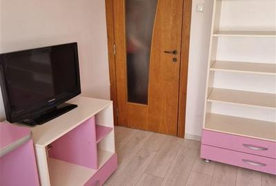 Apartament cu 3 camere decomandat în Dâmbovița - 18
