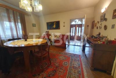 Casa 5 camere 374 mp utili + Anexa 75 mp in punctul 0 al Fagarasului - 4