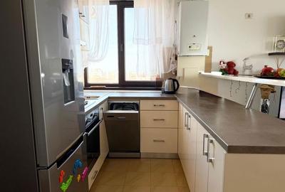 Apartament cu 3 camere decomandat în Palazu Mare - 3