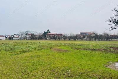 Teren de 763 mp, în Fughiu - 3