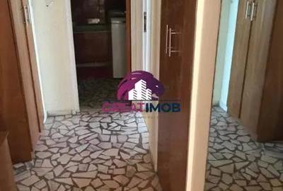 Apartament cu 2 camere decomandat în Universitate
