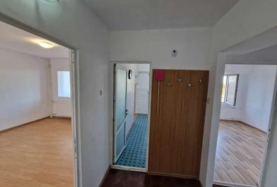 Apartament cu 2 camere decomandat în Pelican - 8