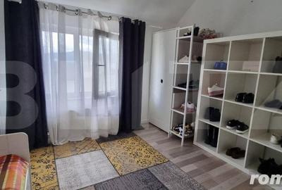 Casă cu 5 camere cu Teren 1300 Mp în Central - 2