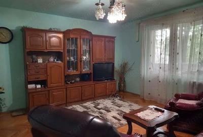 3 cam dec etaj 1 v 2p bloc caramida Complex Studentesc Daliei - 2