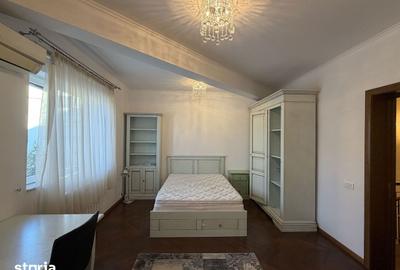 Casă cu 5 camere cu Canalizare în Cișmigiu
