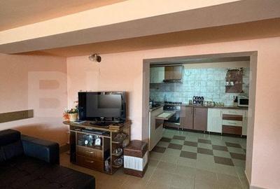Casă cu 7 camere cu Teren 8900 Mp în Central - 2