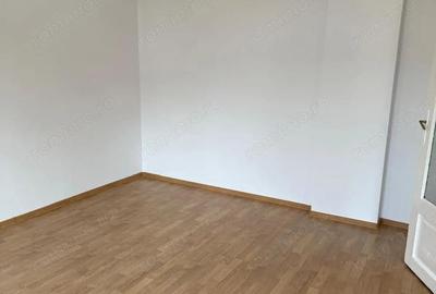 Central - Inchiriere casa 2 camere - Str. Revolutiei - 8