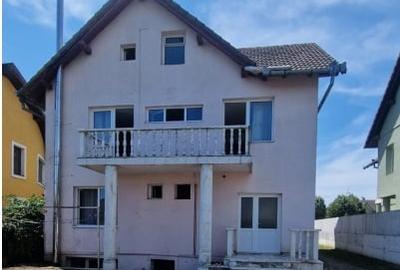 Casă individuală cu 8 camere cu Teren 750 Mp în Cetate - 19