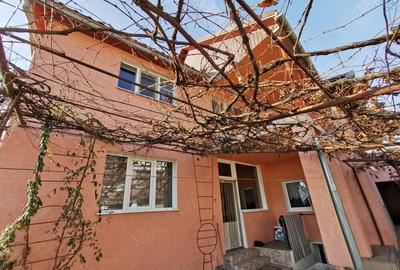 Casa - Str. ?ible?ului - 6 camere - 300mp - garaj Casa - Str. ?ible?ului - 6 camere - 300mp - garaj - 4