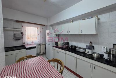 Apartament cu 3 camere decomandat în Central - 8