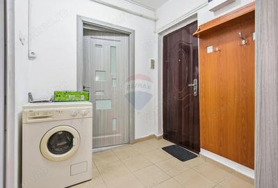 Apartament cu 3 camere de vanzare in zona Palat - 2