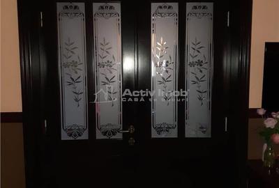 Casă cu 12 camere cu Teren 571 Mp în Central - 3