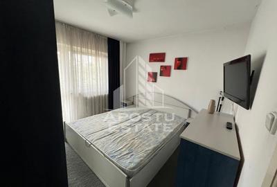 Apartament cu 3 camere decomandat în Torontalului