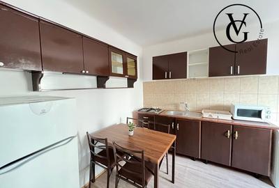 Apartament cu 3 camere nedecomandat, mobilat în 13 Septembrie - 7
