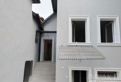 Casă cu 4 camere în Mărăști