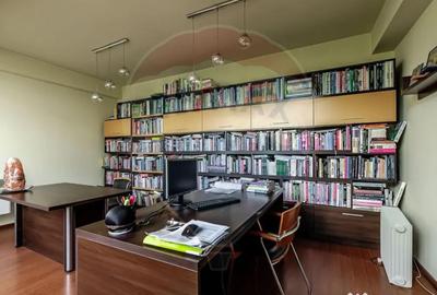 Spațiu comercial, de 1,022 mp, în Central - 2