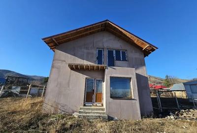 Casă cu 5 camere cu Teren 529 Mp în Niculițel - 15