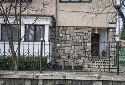 Casă cu Teren 55 Mp în Central - 1