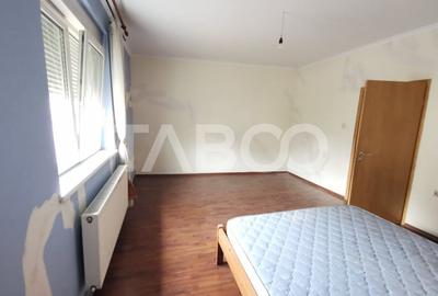 Casa de vanzare cu 3 camere la doar 10 minute centrul Sibiului - 3