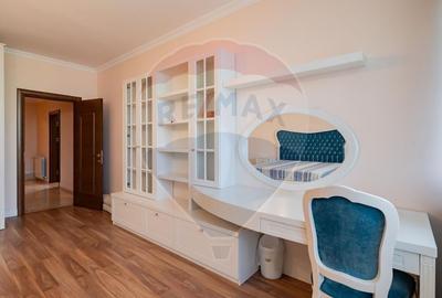 Penthouse de vanzare in Mamaia vedere frontala lac si marea Neagra - 44