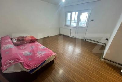 Apartament cu 3 camere decomandat în Micro 6 - 1