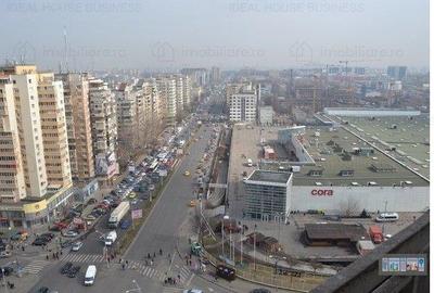 Apartament cu 3 camere decomandat în Lujerului