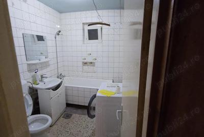 Apartament cu 3 camere decomandat în Bălcescu