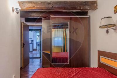 Casă cu 4 camere cu Teren 5576 Mp în Bunești - 5