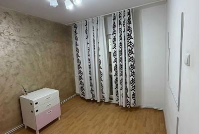 Apartament cu 4 camere decomandat în Central - 1