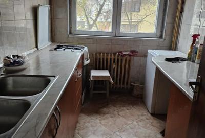 Apartament cu 3 camere semidecomandat, mobilat în Gorjului - 6