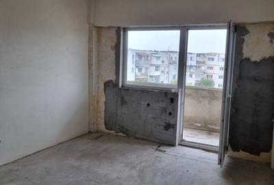 Apartament cu 3 camere semidecomandat în Central - 2