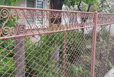 Casă cu 4 camere decomandat în Nord - 1