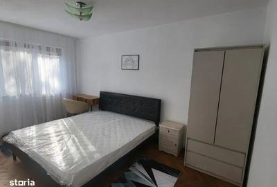 Apartament cu 4 camere decomandat în Podul de Piatră - 5